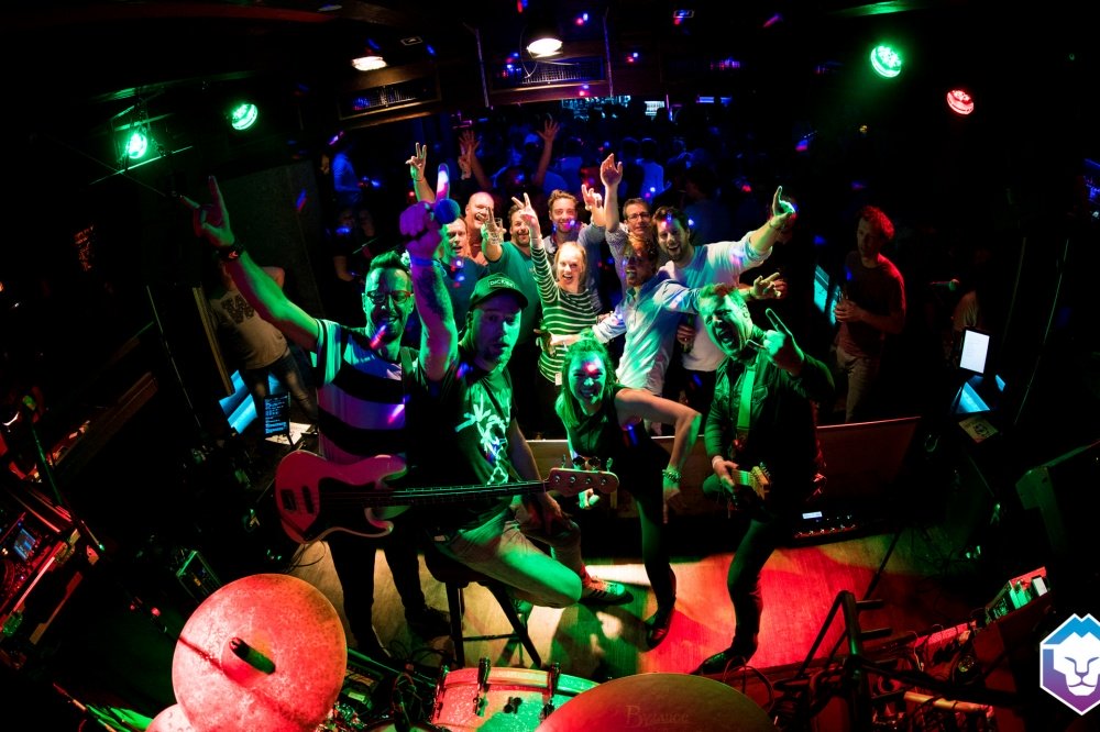 Live Musik im Nighclub Castello
