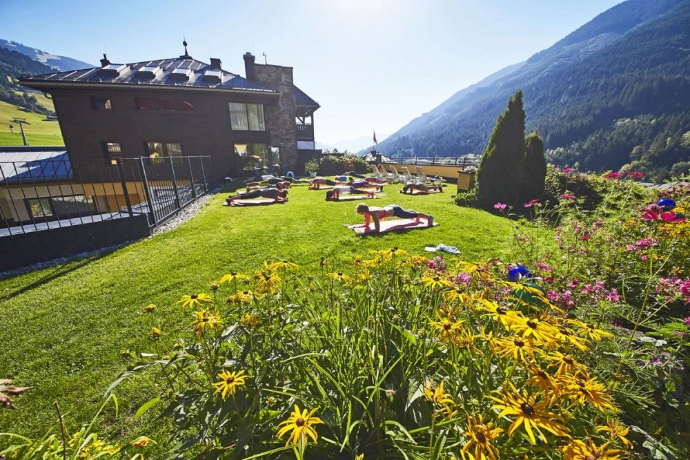 Yoga Einheit im Rooftop Garden