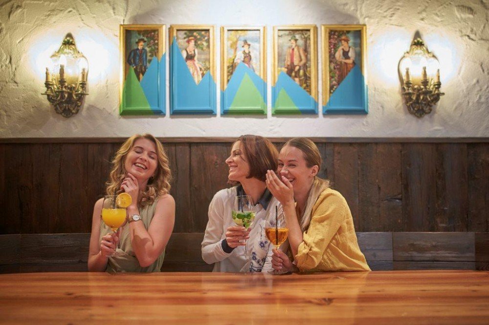 Mädls Abend im s'Wirtshaus