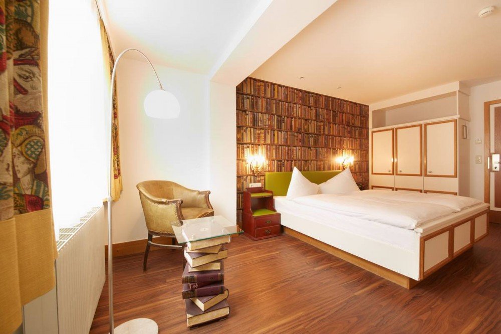 F³ Doppelzimmer "Bibliothek"