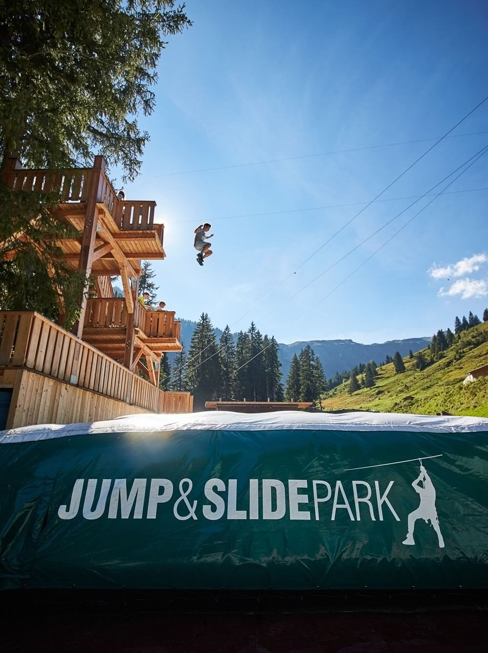 Spaß & Action im Jump & Slide Park in Saalbach width=