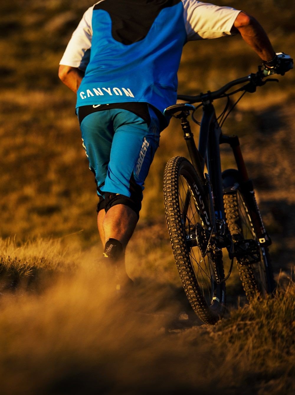 On the road with the bike in the mountains of Saalbach width=