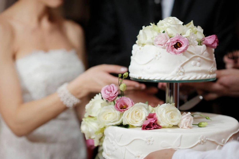 First cut of the wedding cake