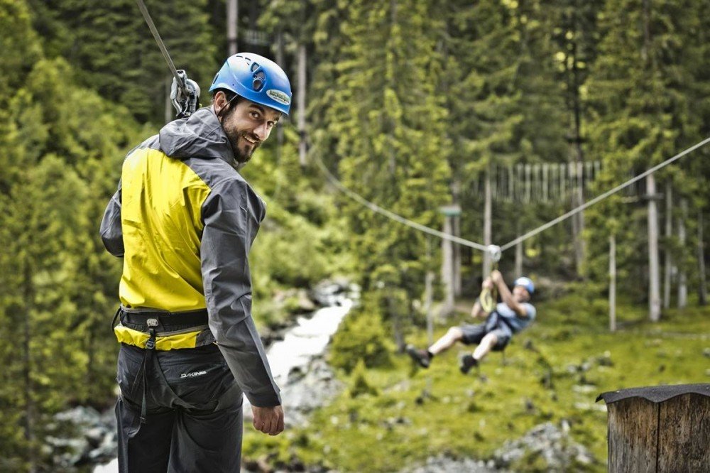 Für Spaß & Spannung ist gesorgt im Hochseilgarten Saalbach