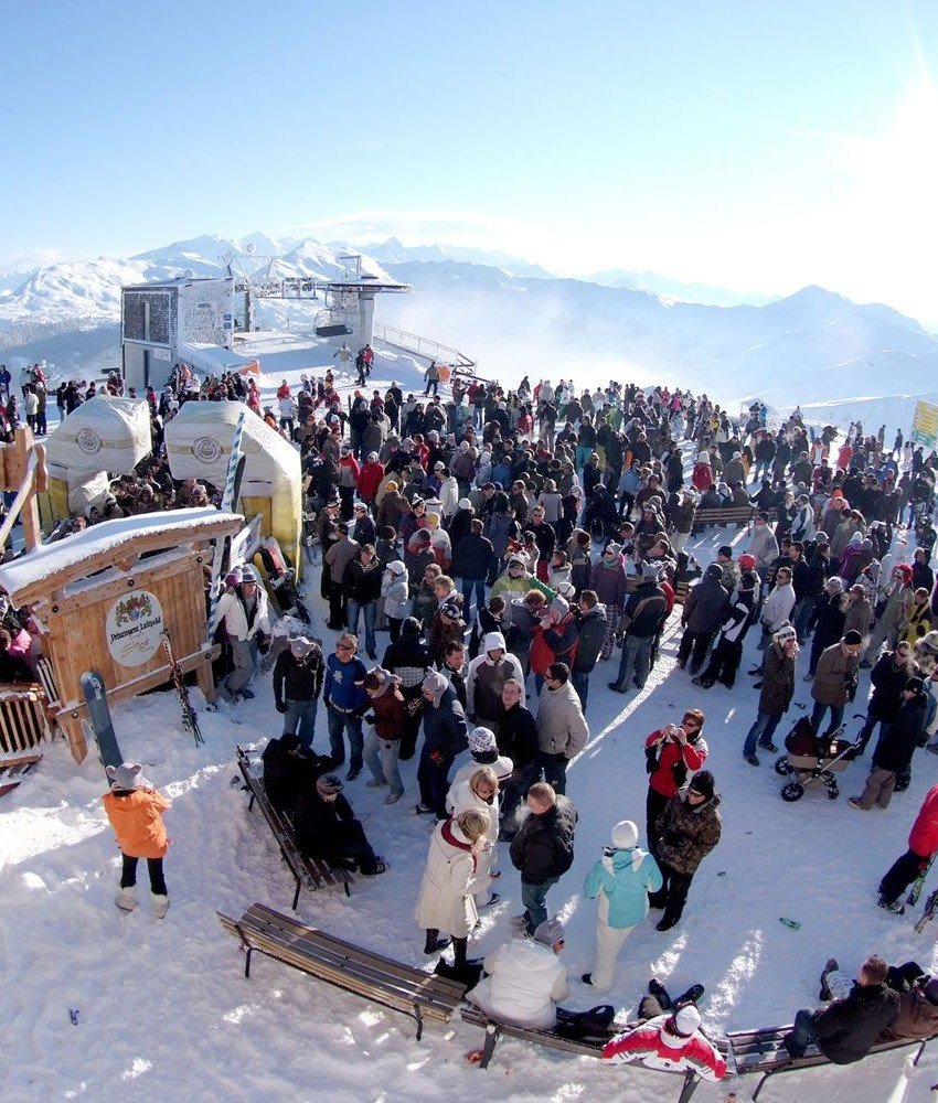 rave-on-snow width=